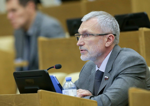 Депутат Журавлев: Украина не может бить вглубь РФ собственными ракетами