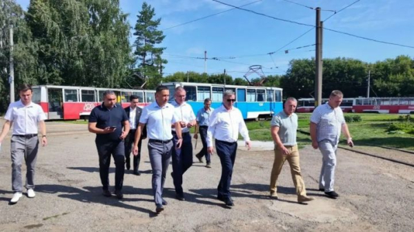 Глава Минтранса Татарстана оценил площадки для модернизации трамваев в Челнах