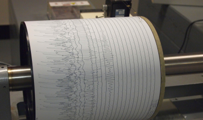 Жители Магадана ощутили подземные толчки