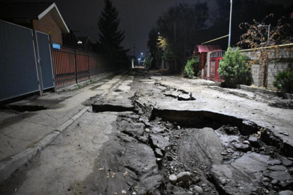 ТОО &laquo;Алатау сапа курылыс&raquo; лишили аккредитации за провалы дороги в Алматы