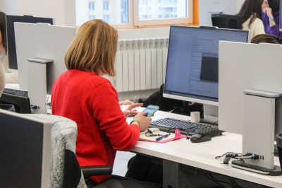 MAX запускает функцию отложенного постинга для авторов контента