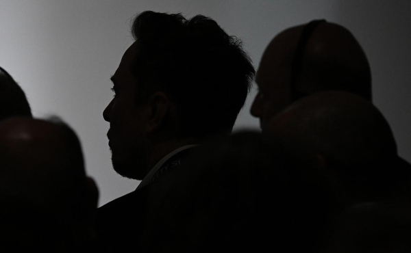 Bloomberg узнал об участии фирм Маска в секретном тендере на рой дронов