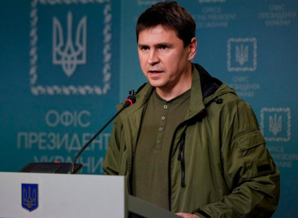 Советник Зеленского Подоляк назвал Россию виновницей коррупции в Киеве