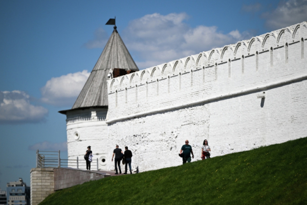 Ветер сорвал стрелку часов на Спасской башне Казанского Кремля