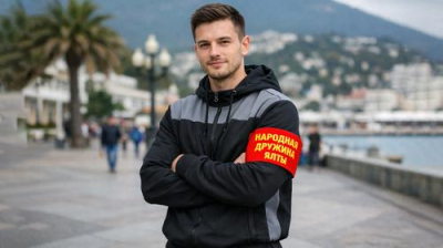 На улицы Ялты выйдут люди с красными повязками