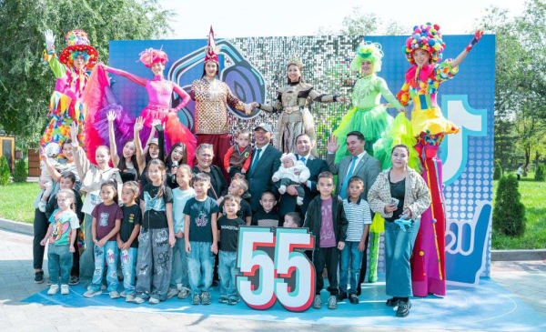 30-метровый пирог испекли в честь юбилея г. Конаева