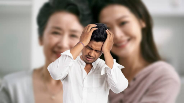 Казахстанцы спорят, мама или жена должны получать более дорогой&nbsp;подарок