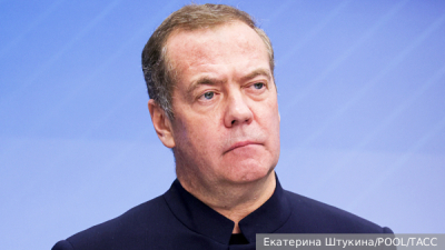 Приставы взыскали с Гарика Харламова долги за нарушения ПДД