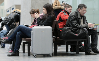 На территории завода в Волгограде возник пожар из-за атаки дронов