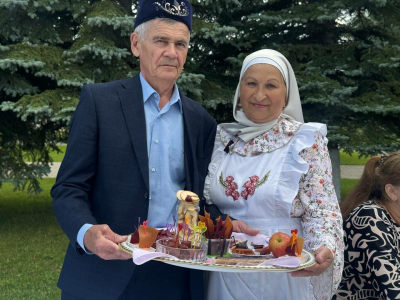 &laquo;Әле дә миңа гел &laquo;иркәм&raquo; дип кенә эндәшә&raquo;: Мәктәп партасыннан башланган мәхәббәт тарихы