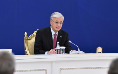 Токаев поздравил казахстанцев с Днем труда