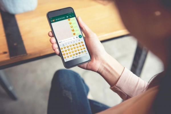 Создание стикерпаков упростили в WhatsApp