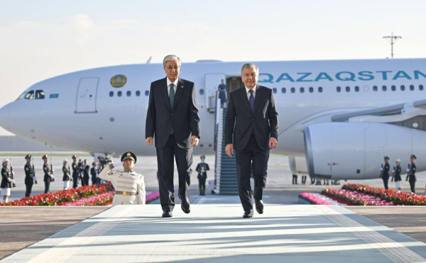 Токаев прибыл с государственным визитом в Ташкент