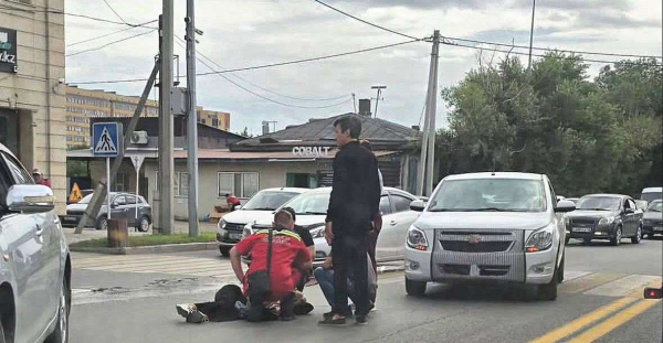 В Семее водитель &laquo;Cobalt&raquo; сбил пенсионерку на пешеходном переходе &mdash; женщина госпитализирована