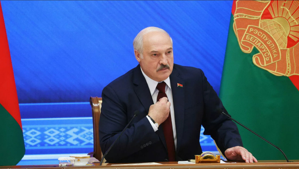 Лукашенко опроверг слухи о страхе лететь в Вашингтон на Совет мира