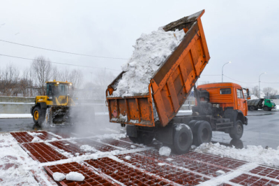 В Казани за сутки на снегоплавильные пункты приняли 21 тыс. тонн снега