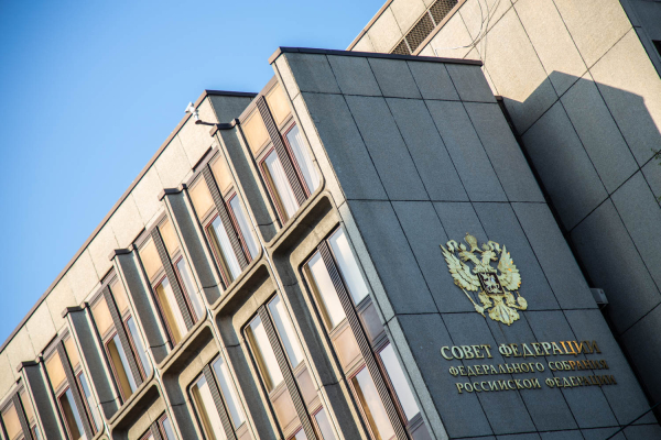 Сенатор Шендерюк-Жидков призвал Рютте отказаться от борьбы с фантомами