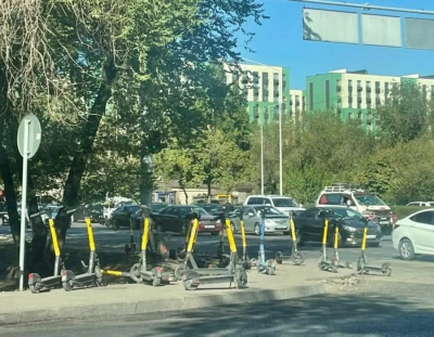 Депутаты собираются изгнать самокаты с тротуаров