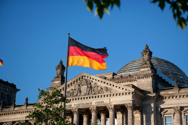 Дмитриев поинтересовался у&nbsp;Мерца о&nbsp;запасах нефти и&nbsp;газа, которые спасут ФРГ