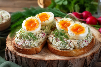Тру огурец и редис на терке: летние бутерброды получаются такими вкусными, что хочется готовить каждый день