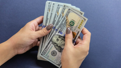 Минфин: с 1 сентября введут лимит в 100 г на вывоз золотых слитков физлицами